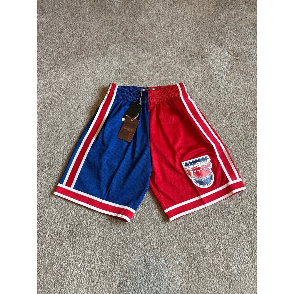 New Jersey Nets Mitchell and Ness NWT Men’s Mesh Shorts Size Small